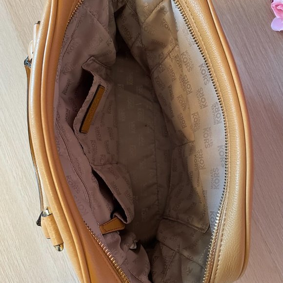 Michael Kors Handbag - Picture 7 of 14